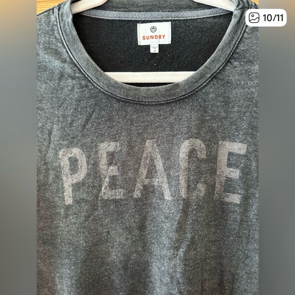 Sundry Heathered Black Peace Long Sleeve Pullover Sweatshirt Top